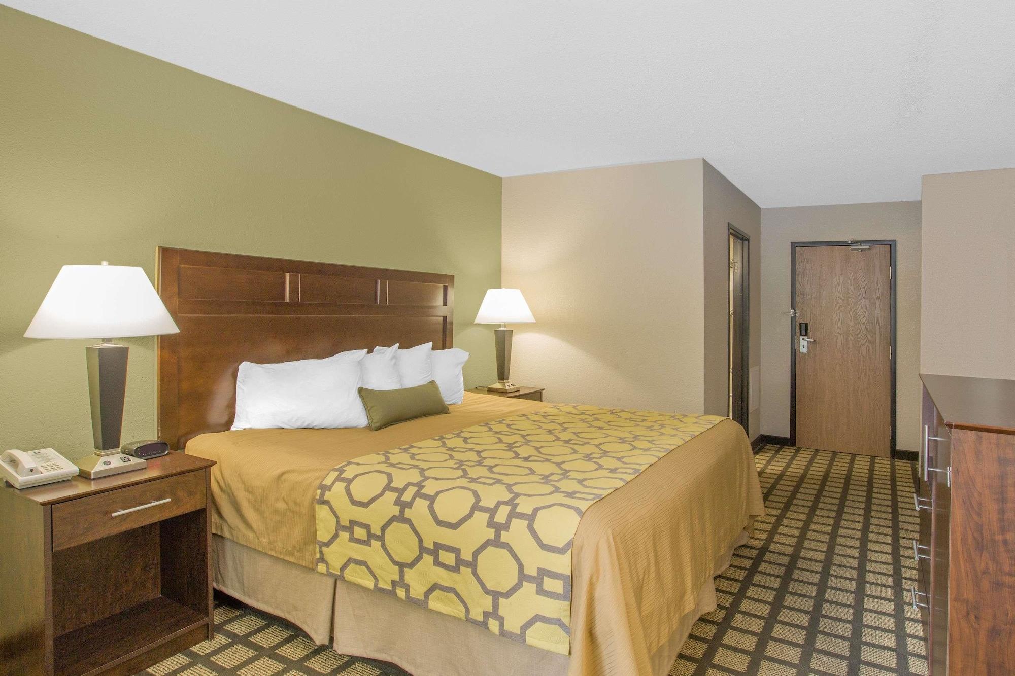 Baymont By Wyndham Ames Hotel Exterior foto