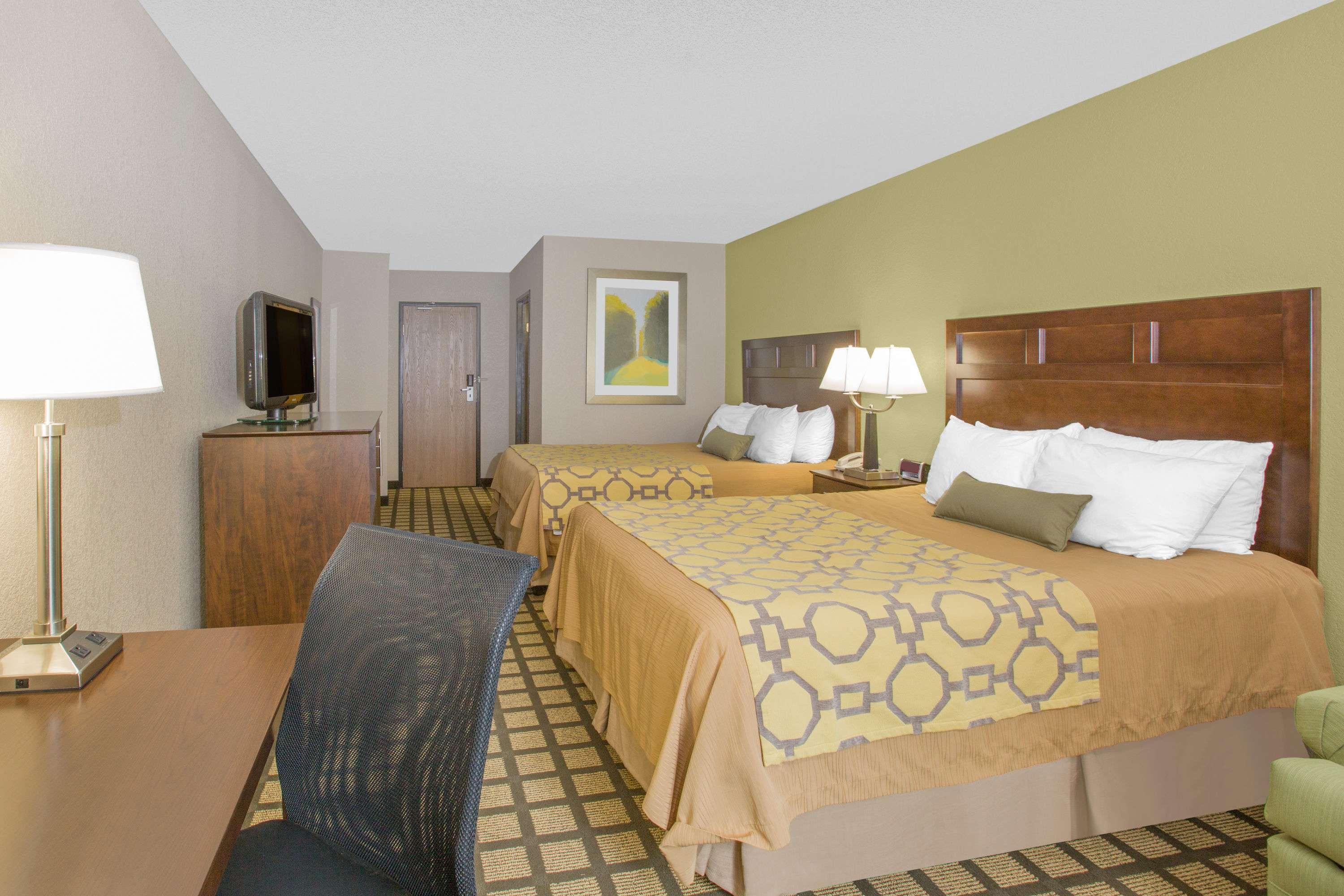 Baymont By Wyndham Ames Hotel Exterior foto