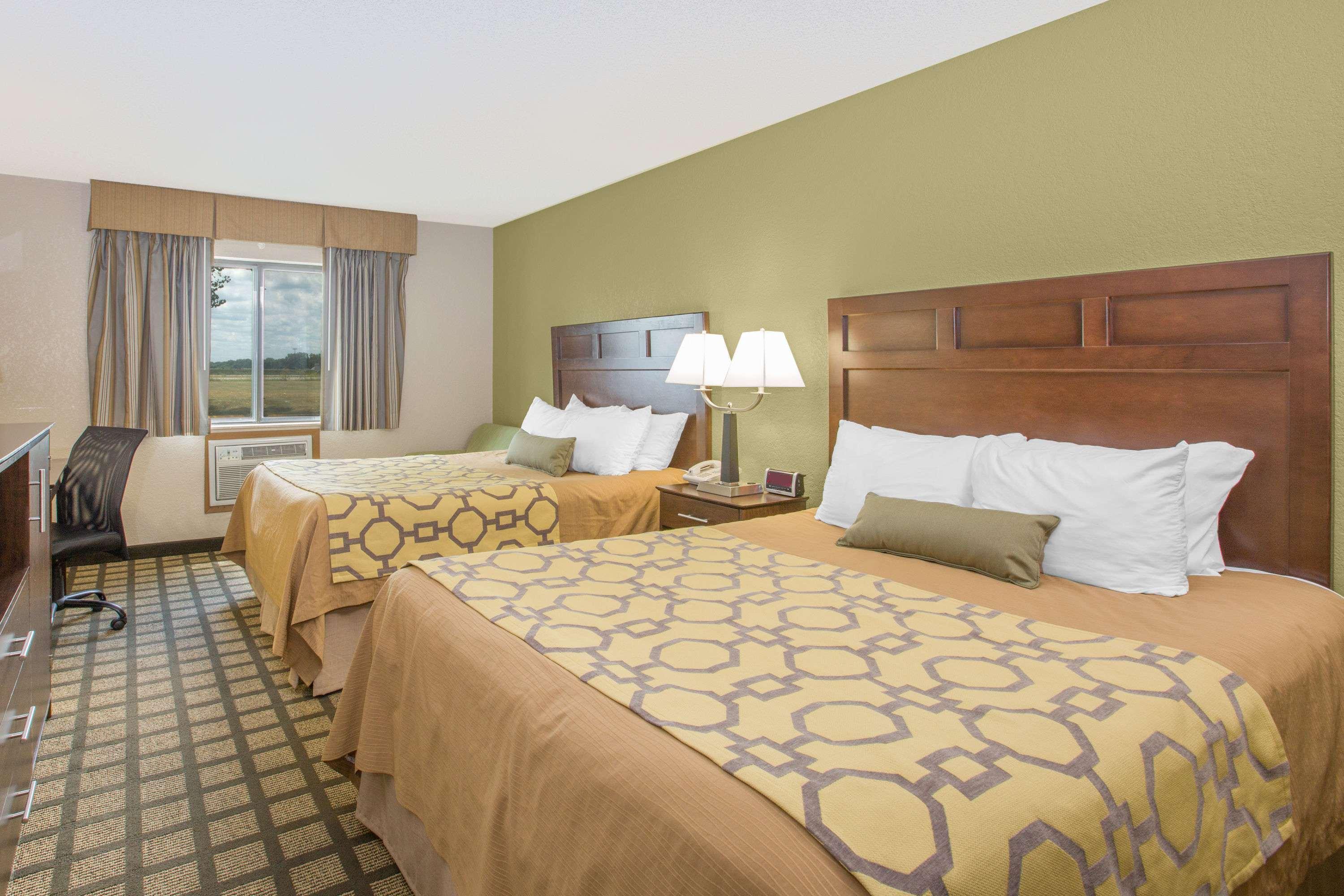 Baymont By Wyndham Ames Hotel Exterior foto
